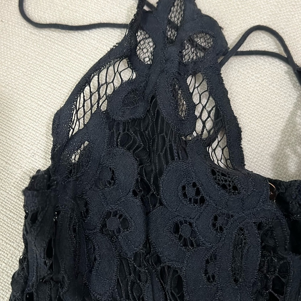 Free People S black dress 

Size S

Non-smoking pet free home